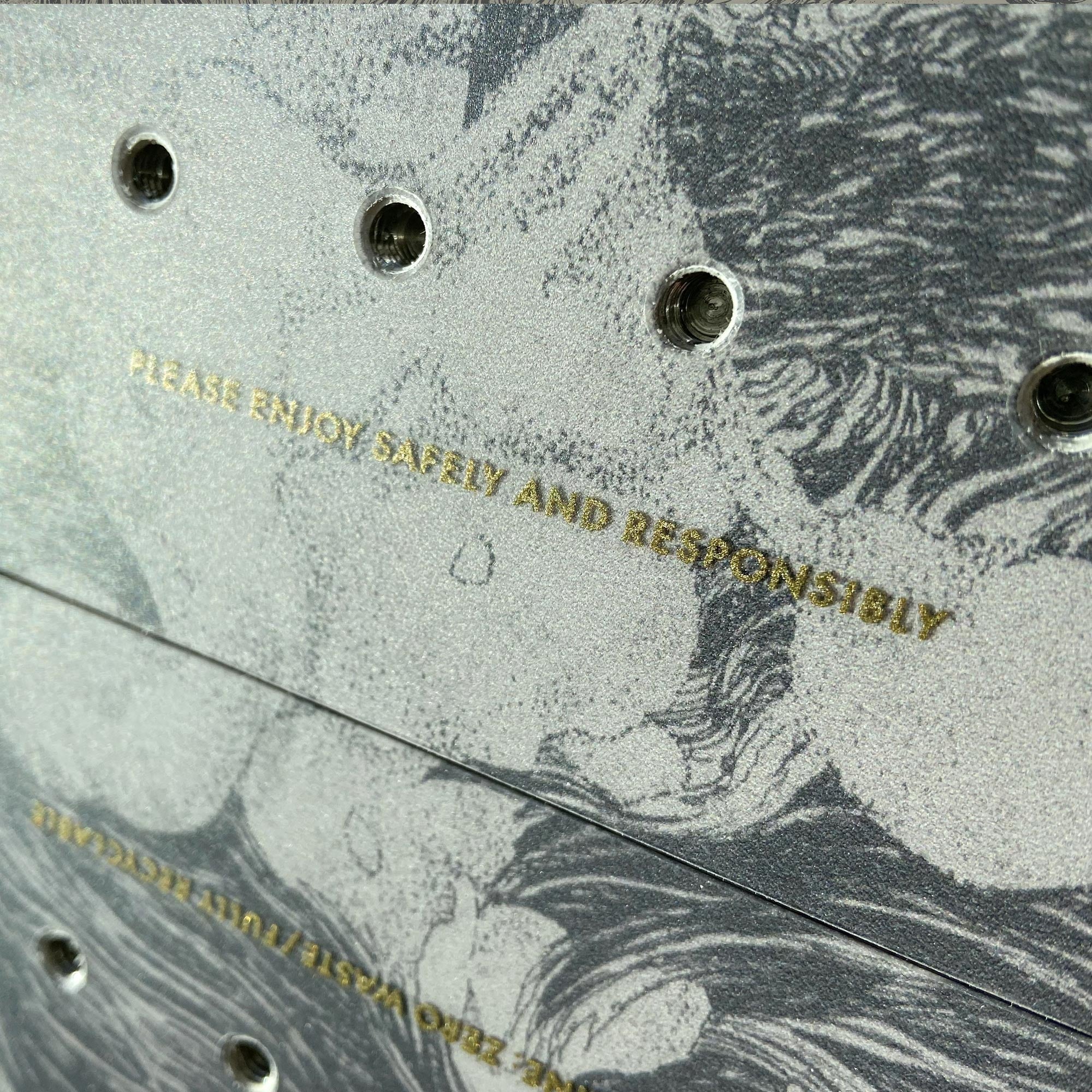 niche fathom snowboard buffalo graphic detail