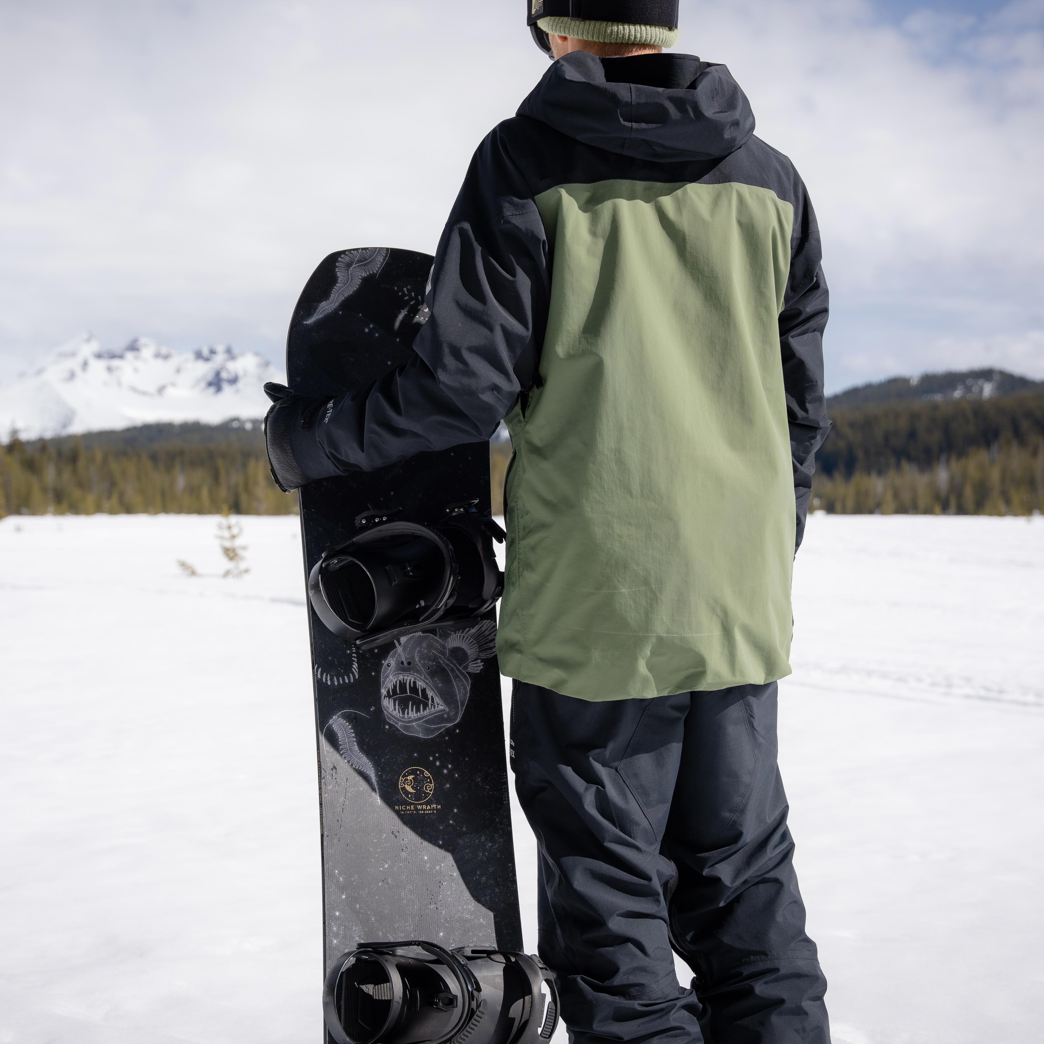 niche wraith snowboard deepsea lifestyle image