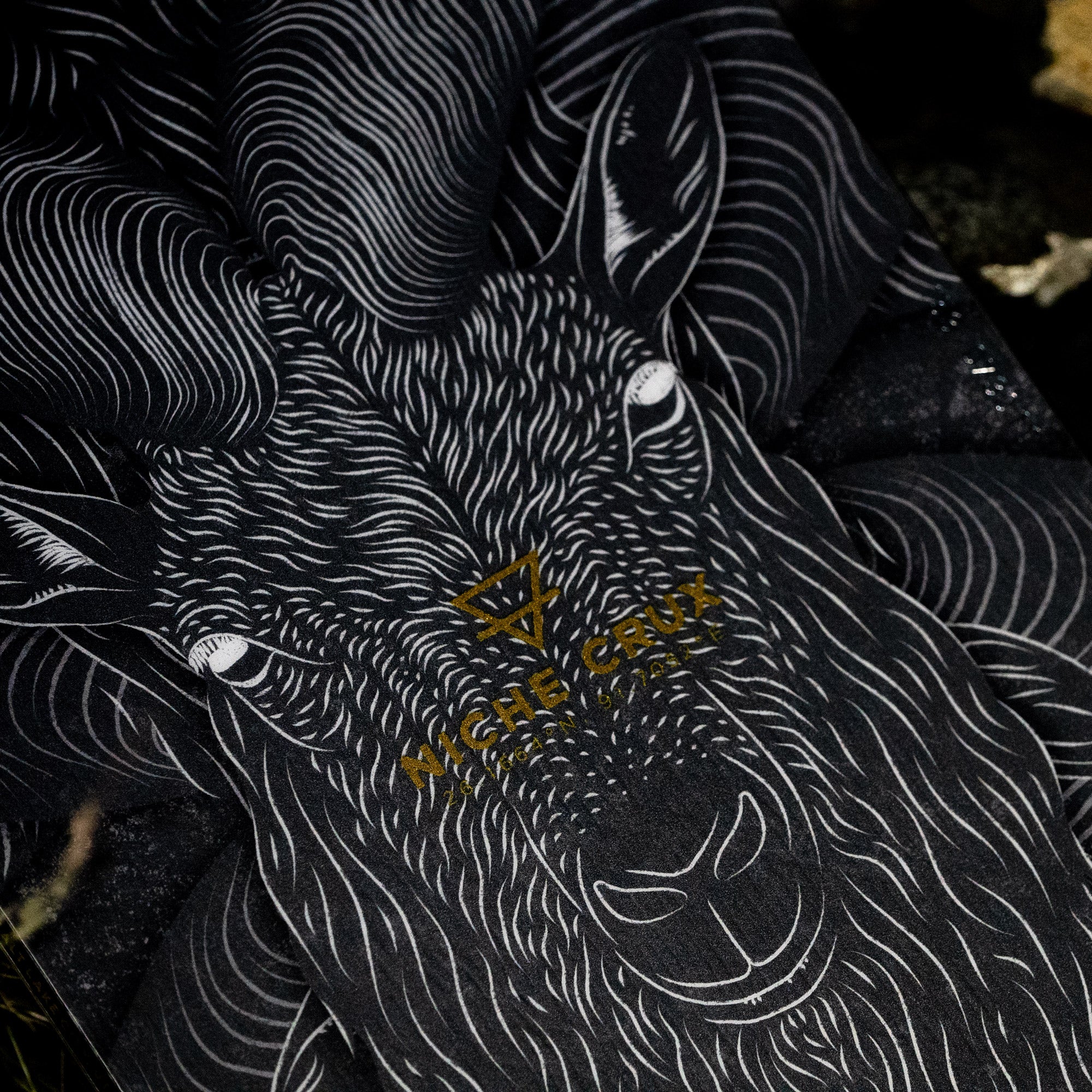 niche crux snowboard markhor graphic detail