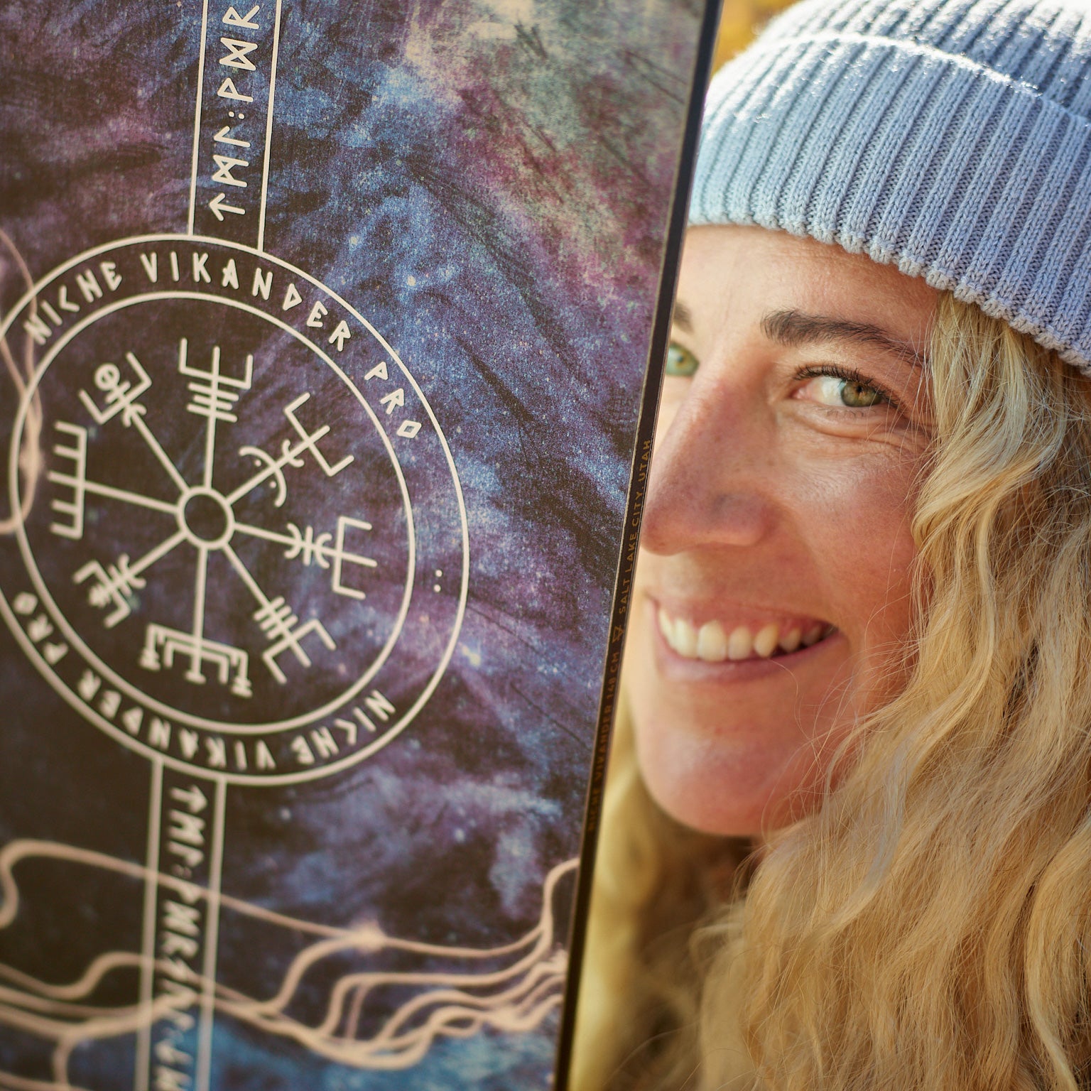 niche vikander snowboard graphic detail