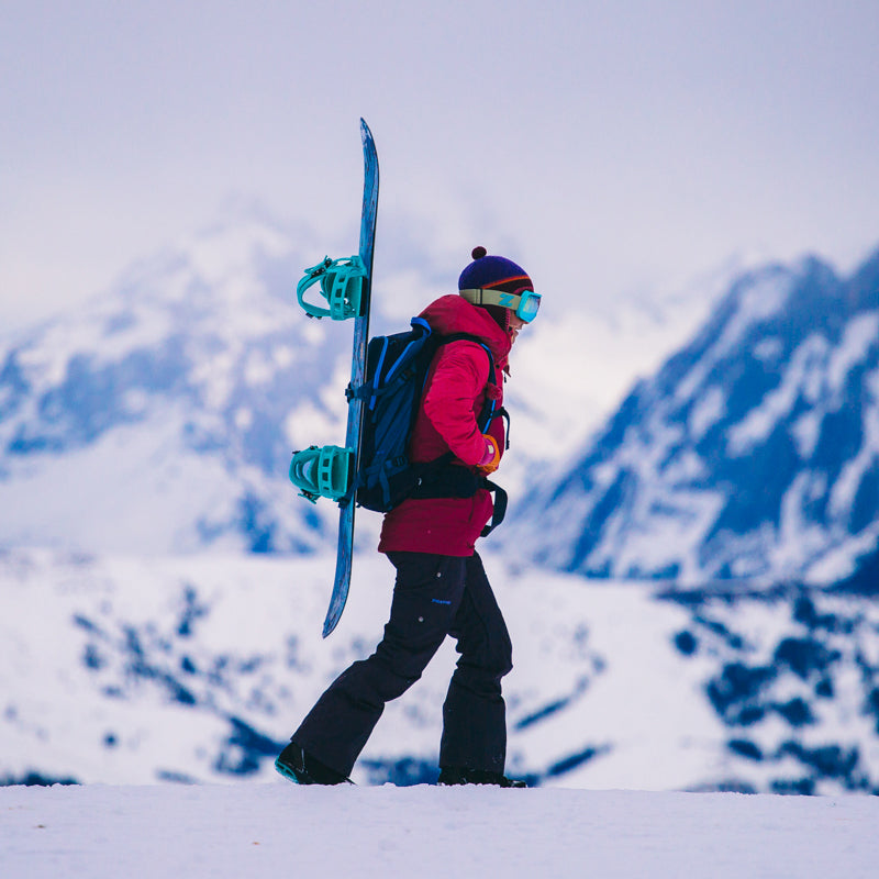 niche snowboards ambassador Alison Teal