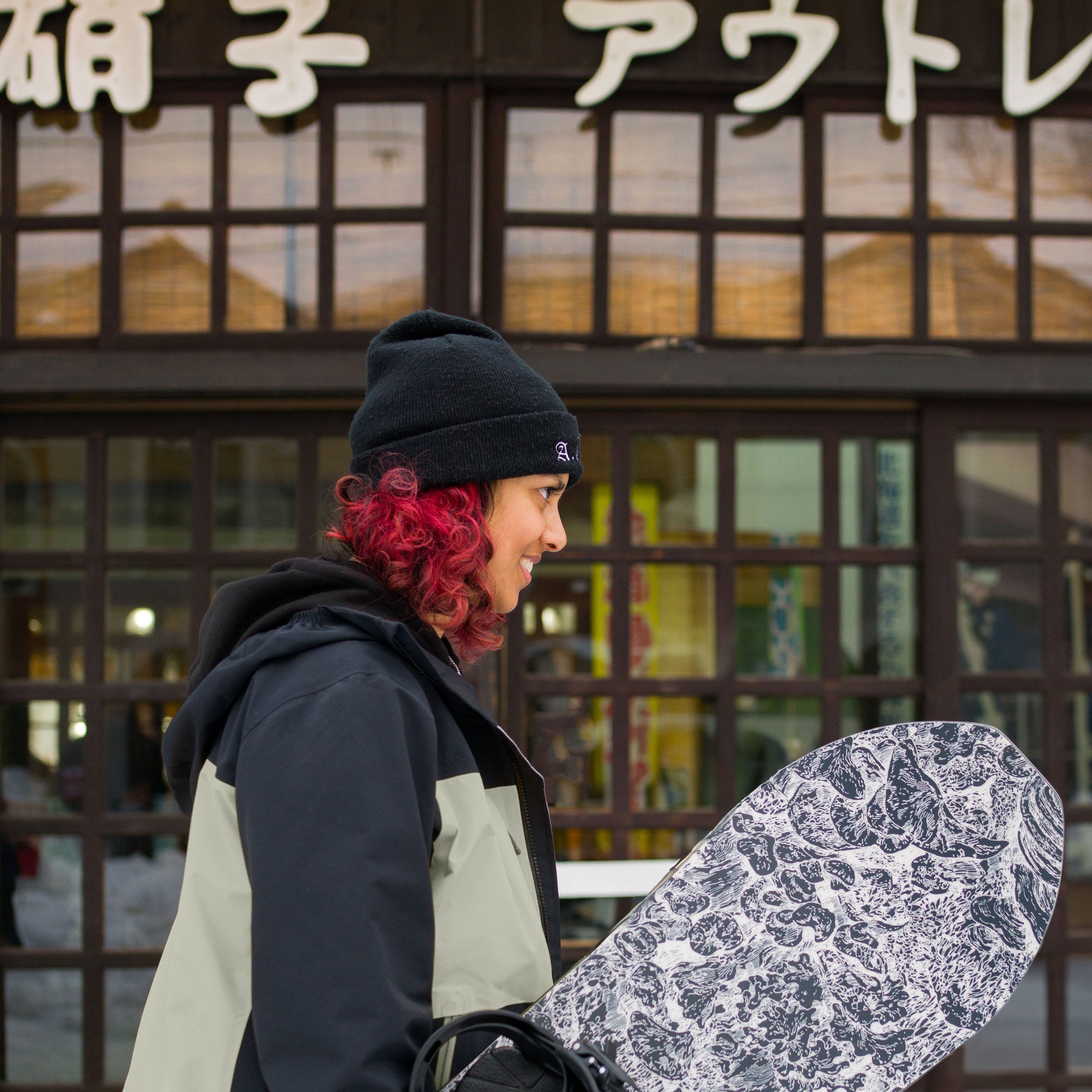 niche snowboards team rider Khai Bhagwandin