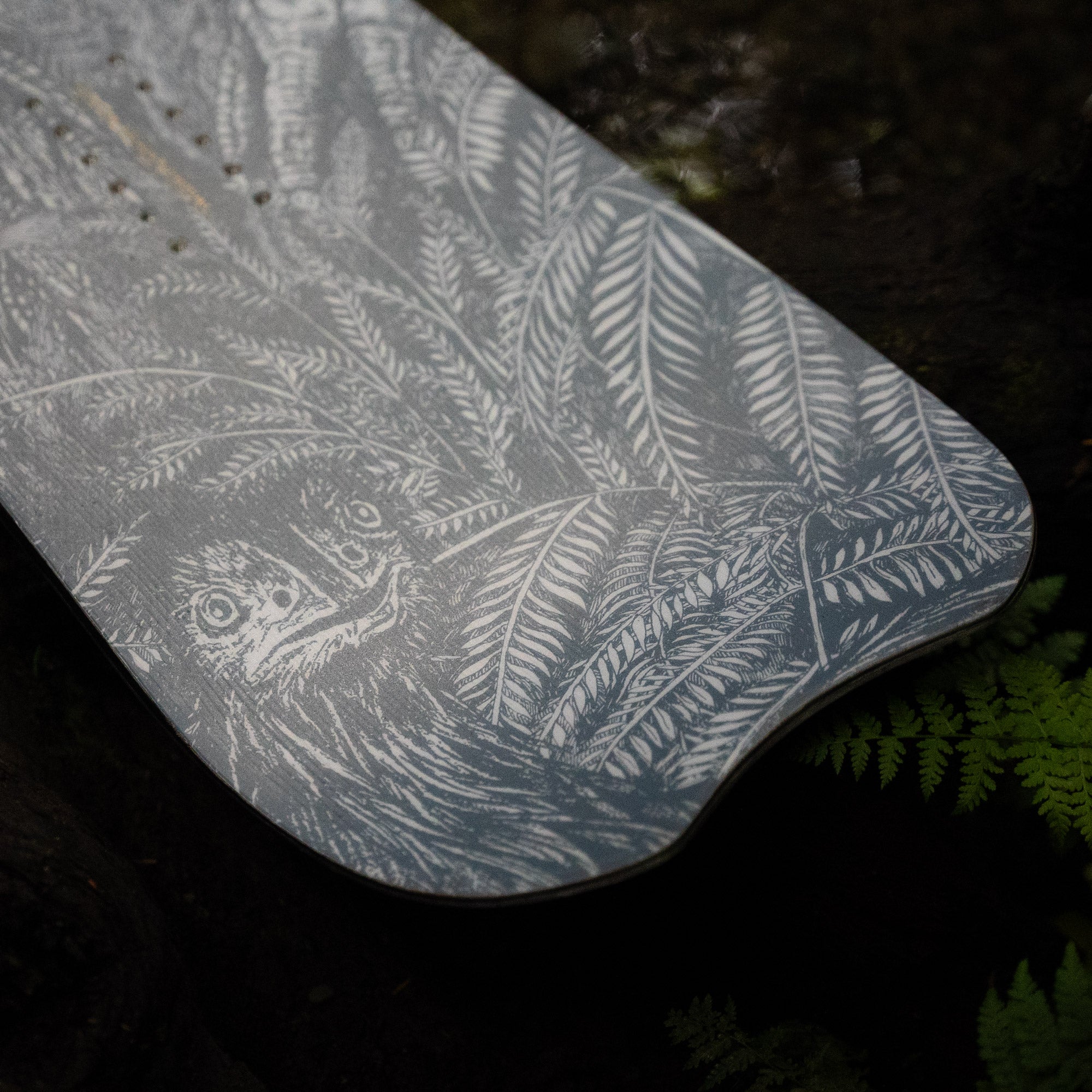 Pyre Snowboard in Moa | Niche Snowboards