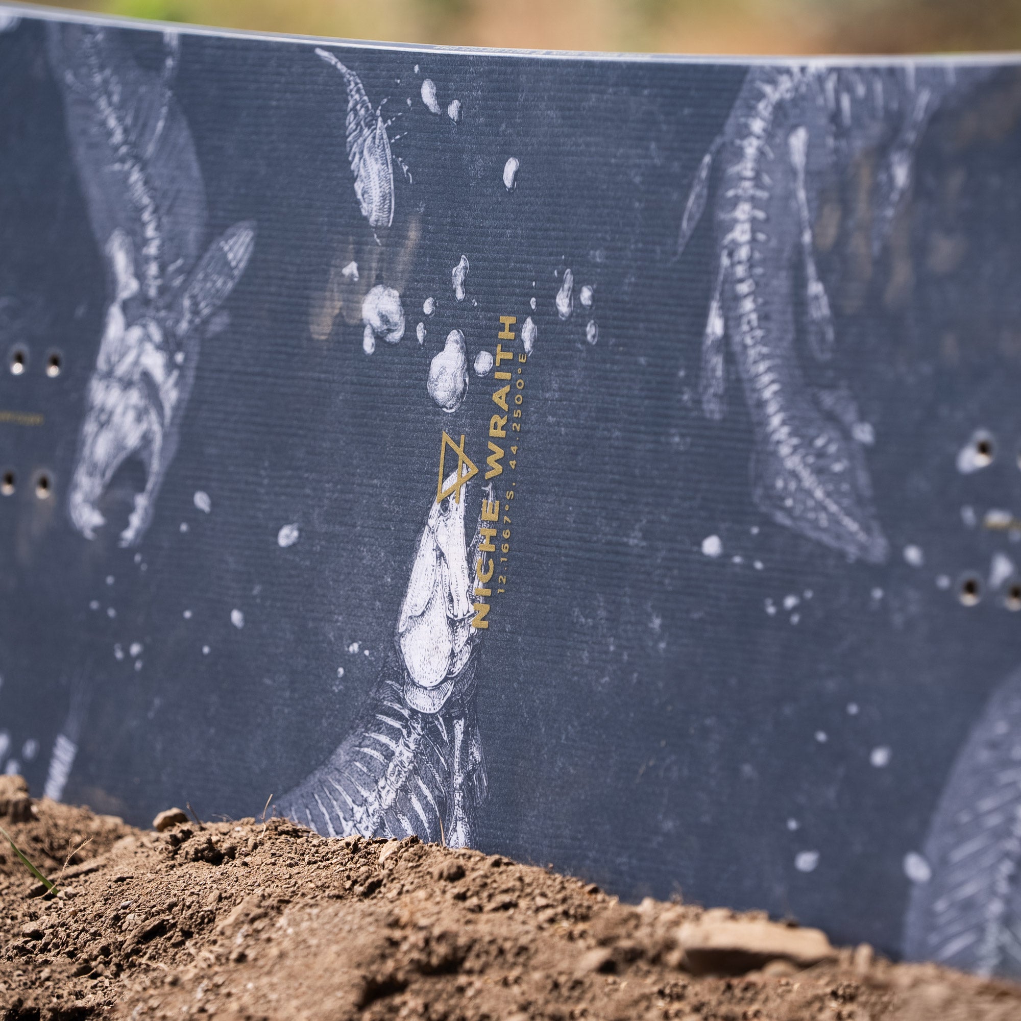 niche wraith snowboard fossil graphic detail