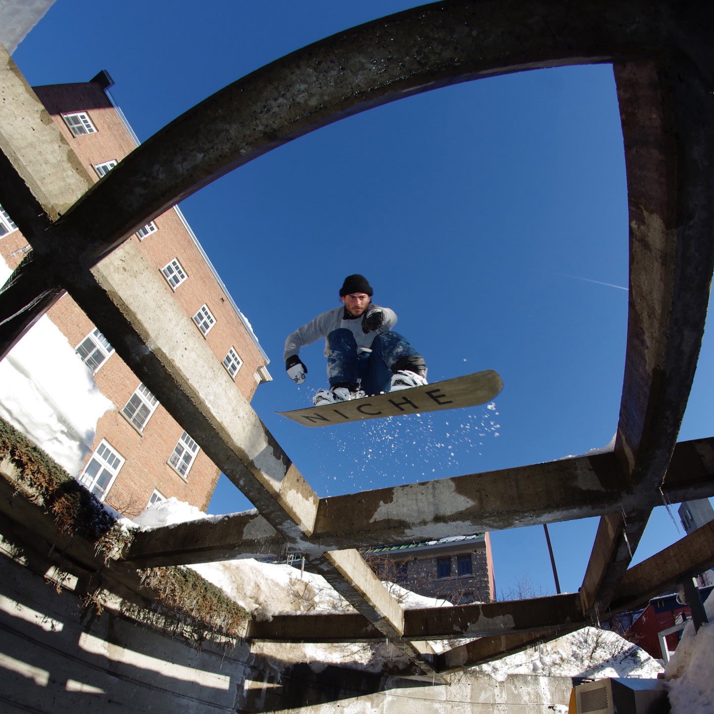 niche snowboards team rider Philippe Trifiro Riendeau